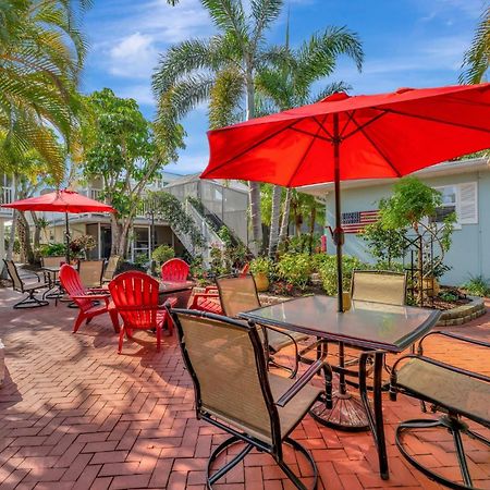 Sea Gem One Bed One Bath Charmer Steps To Beach Bradenton Beach Exterior photo