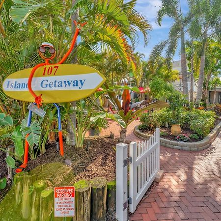 Sea Gem One Bed One Bath Charmer Steps To Beach Bradenton Beach Exterior photo