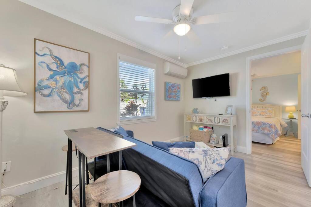 Sea Gem One Bed One Bath Charmer Steps To Beach Bradenton Beach Exterior photo
