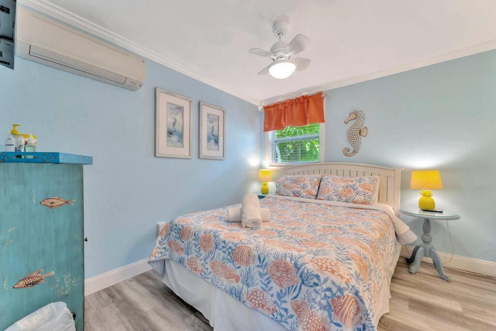 Sea Gem One Bed One Bath Charmer Steps To Beach Bradenton Beach Exterior photo