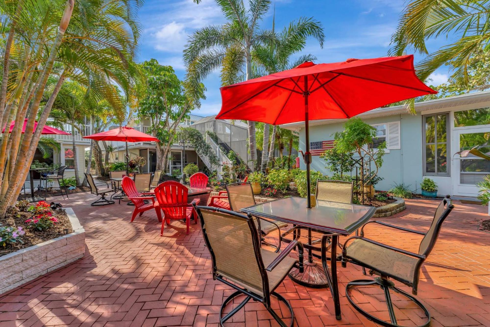 Sea Gem One Bed One Bath Charmer Steps To Beach Bradenton Beach Exterior photo